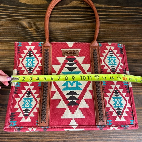 Wrangler Red and Teal Geometric Laptop Bag - Picture 3 of 6